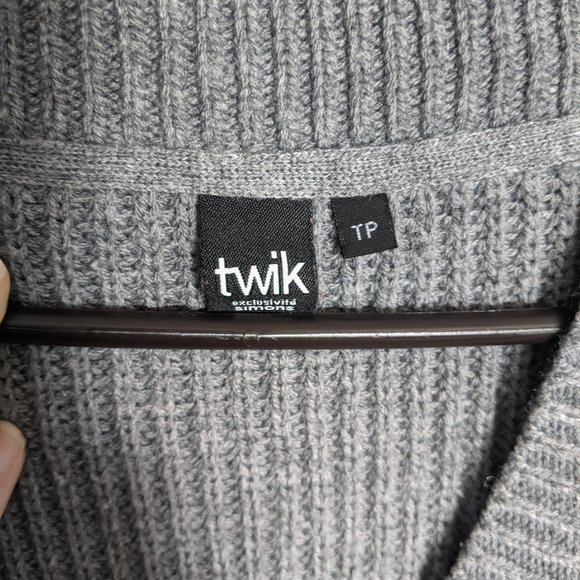 Grey Knit Cardigan with Elbow Pads - Picture 2 of 6